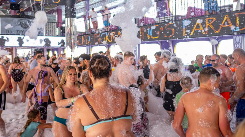 legend big kral foam party boat turkler