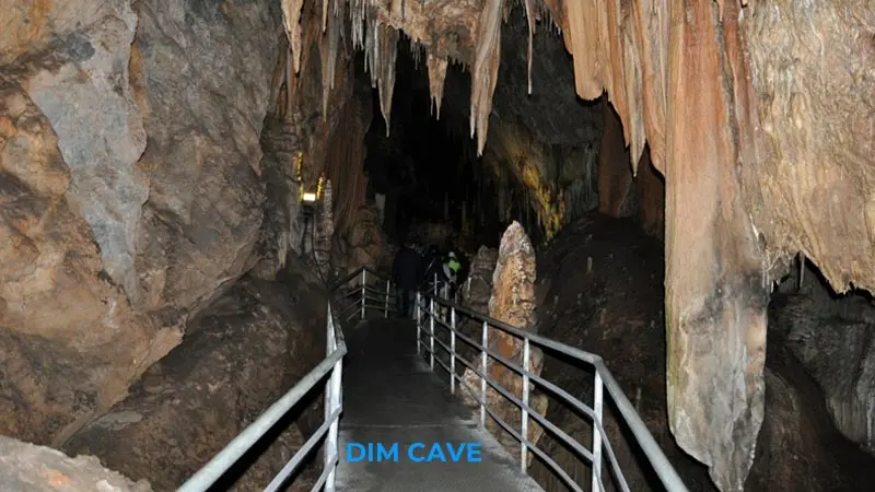 dim-cave-from turkler